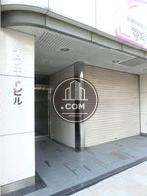 正面玄関口回りの造りです