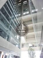 天井に高い吹き抜け空間