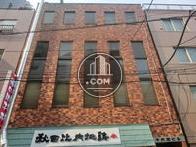 正面から見た外観です