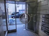 エレベーターから見たエントランス