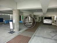 広々としたエントランスホール