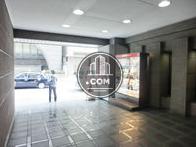 間口の広い玄関回り