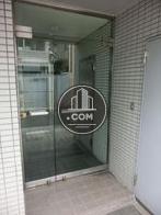 正面入口の扉です