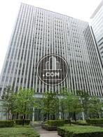 スッキリとしたデザインの建物