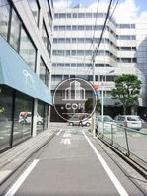 対面側通りからの様子