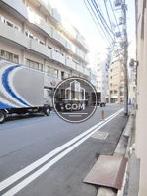 玄関前の歩道エリア