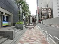 駐車場側の歩道