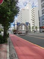 大通り沿いに面しています