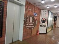 清潔感のある白色です