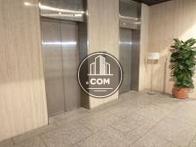 エレベーター横にも植栽があります