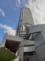 ランドマークタワーの名に恥じない存在感です