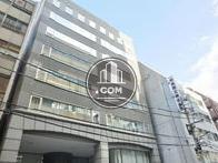 前面は西向きです