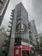 角地に面した建物です