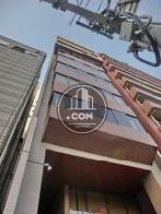 奥行きのある建物です