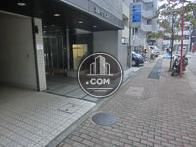 物件前面の歩道です