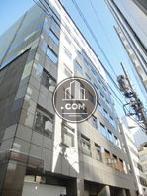 日差しの射し込む背面側