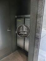 背面側に配置されたポスト