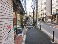 前面の歩道です