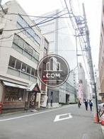 京橋方面へ向かう通りです