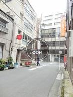 隣接する脇道奥からの景観