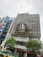 1,2階は店舗、良い目印です