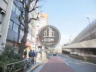 首都高速沿いの公道