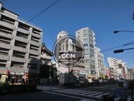建物が立ち並びます