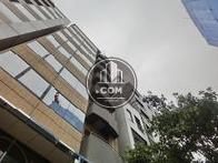 エントランス前からの様子です