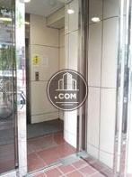 間口は90㎝程ございます