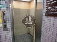 エレベーター内です