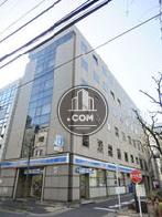 物件外観、１階にはコンビニが入居しています