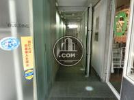 清潔感のある正面入口です。