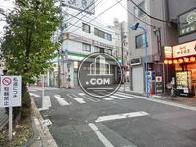 玄関左側の風景です