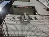 エントランス入口上にビル名表示があります