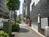 店舗が建ち並びます