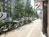 玄関前の舗装された歩道
