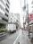 様々な店舗が軒を連ねます