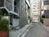 裏路地側にも出入口があります