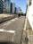 建物前の歩道