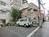 細い素地に面しています