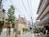 三方が細路地に面しています