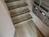エントランスを入ってすぐ階段です