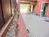 通路に植栽が施されています