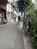 建物前の歩道