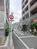 側面の通りは静かです
