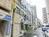 近隣には老舗の店舗が建ち並んでおります