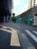 建物前の歩道