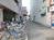 側面道路は上野公園へ続きます
