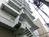 非常用外階段は建物裏側に設置