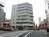 目の前が横断歩道です